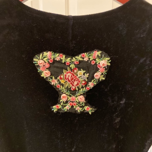 Blumarime dress. Velvet top-to-waist/wool from waist down. Embroidery. Size 6 - Picture 10 of 10